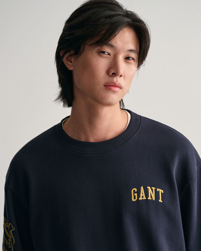 Dragon Crest Crew Neck Sweatshirt