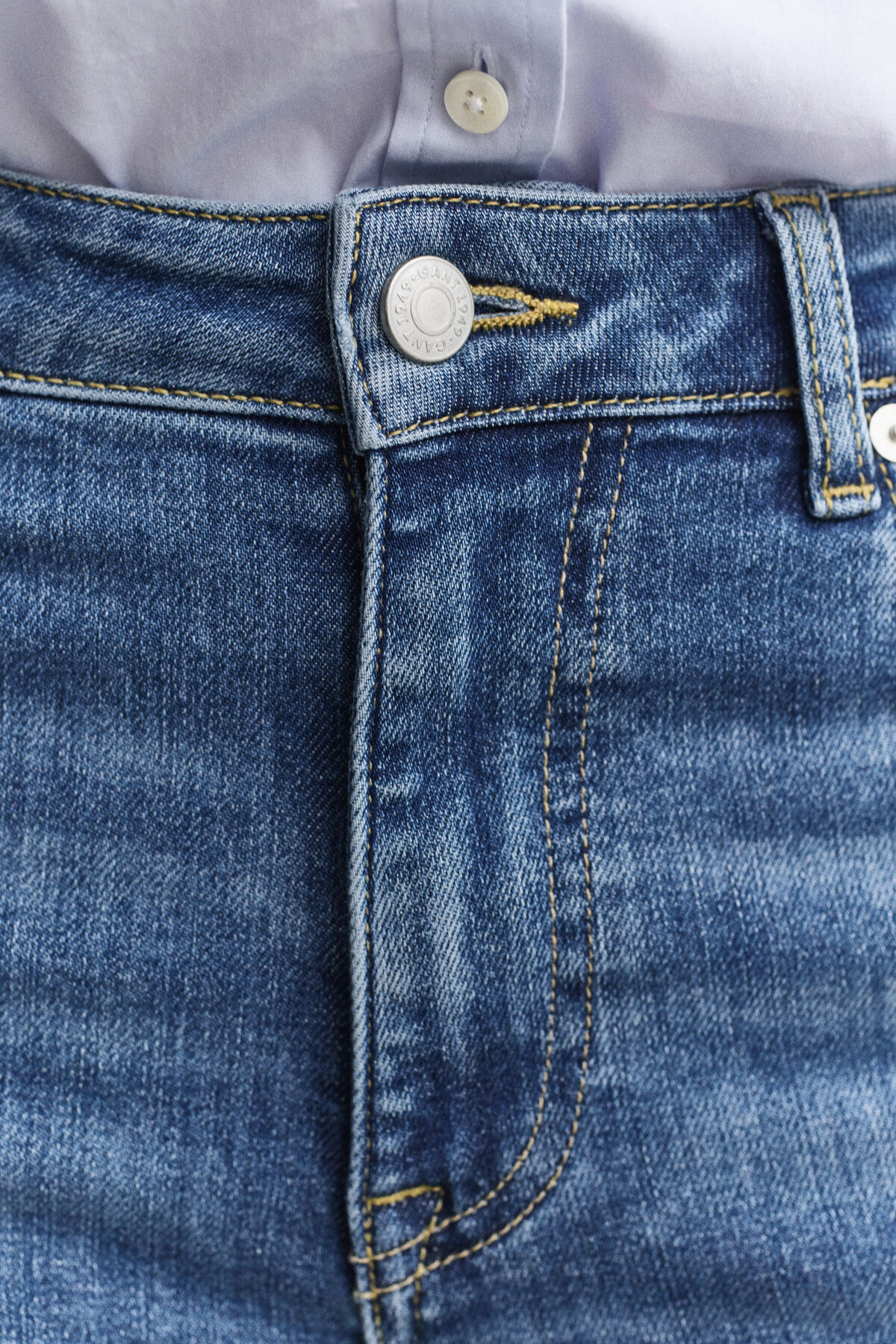 Cropped Stretch Jeans — MID BLUE BROKEN IN
