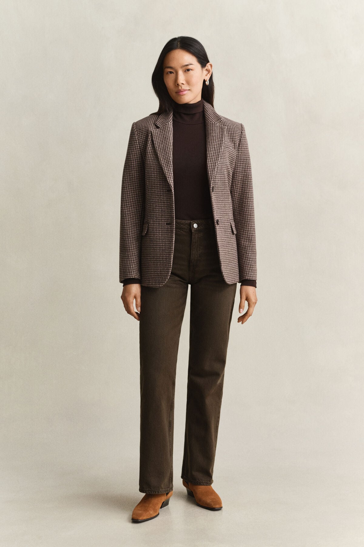 Ribbed Turtleneck Top — DEEP BROWN