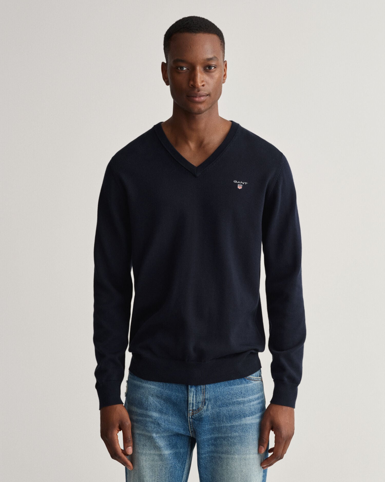 Mens V-neck Sweaters | Menswear | GANT | US