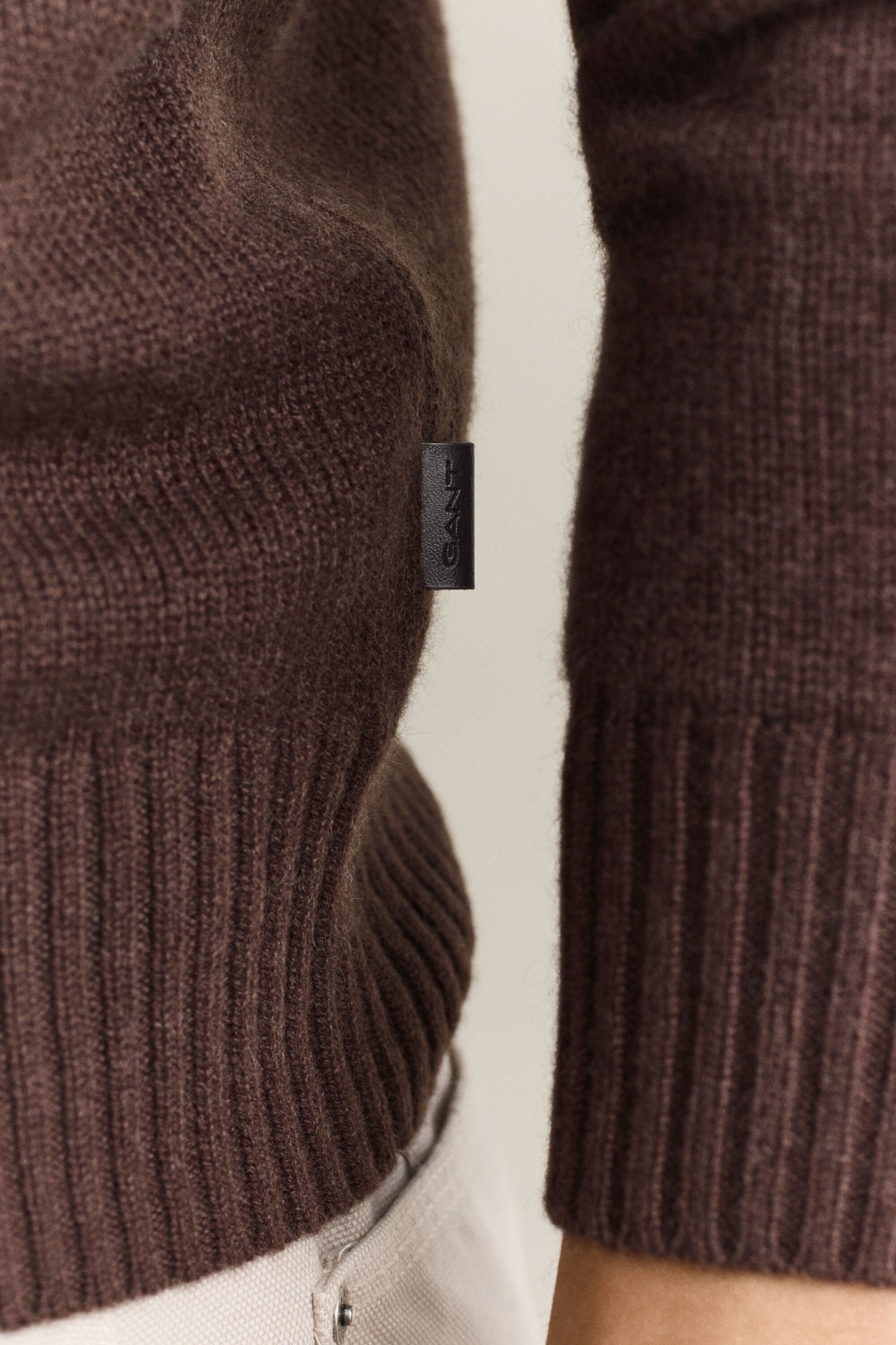 Striped Cashmere V-Neck Sweater — BLACK BROWN