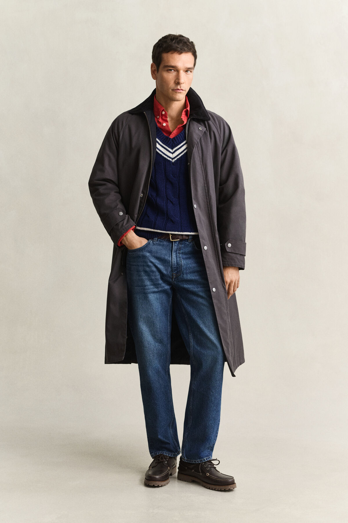 Straight Jeans — MID BLUE WORN IN