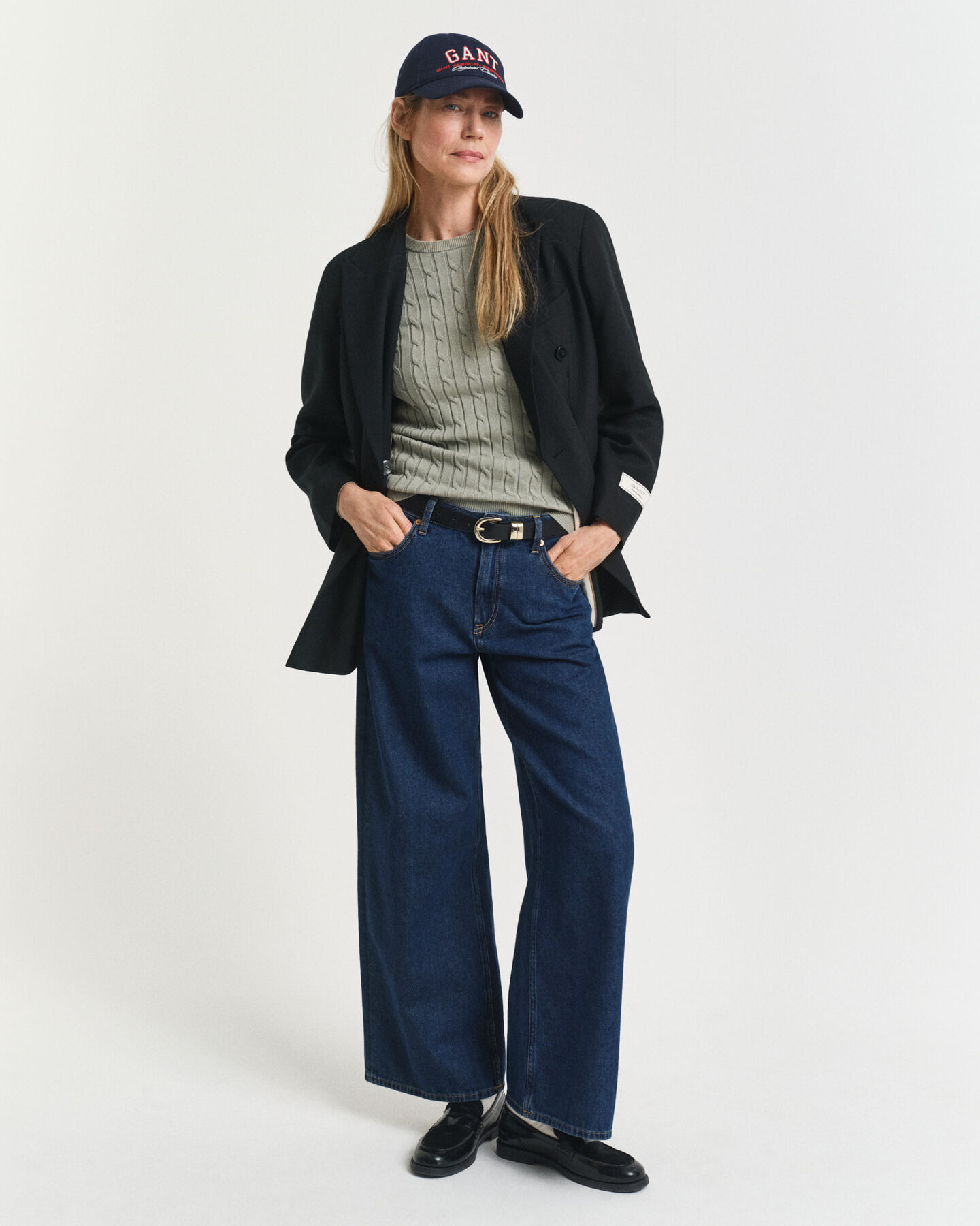 Stretch Cotton Cable Knit Crew Neck Sweater