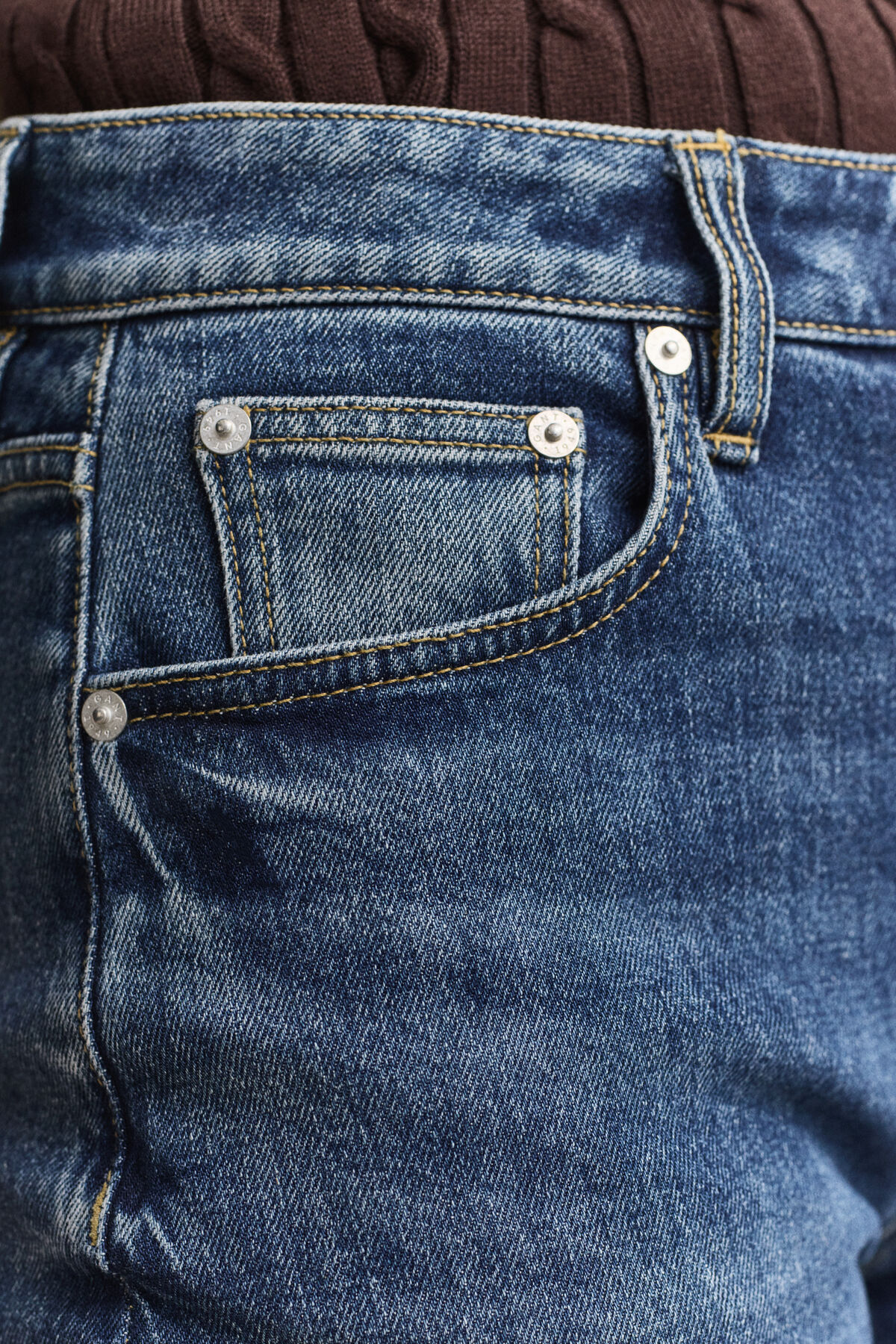 Cropped Straight Leg Stretch Jeans — MID BLUE BROKEN IN