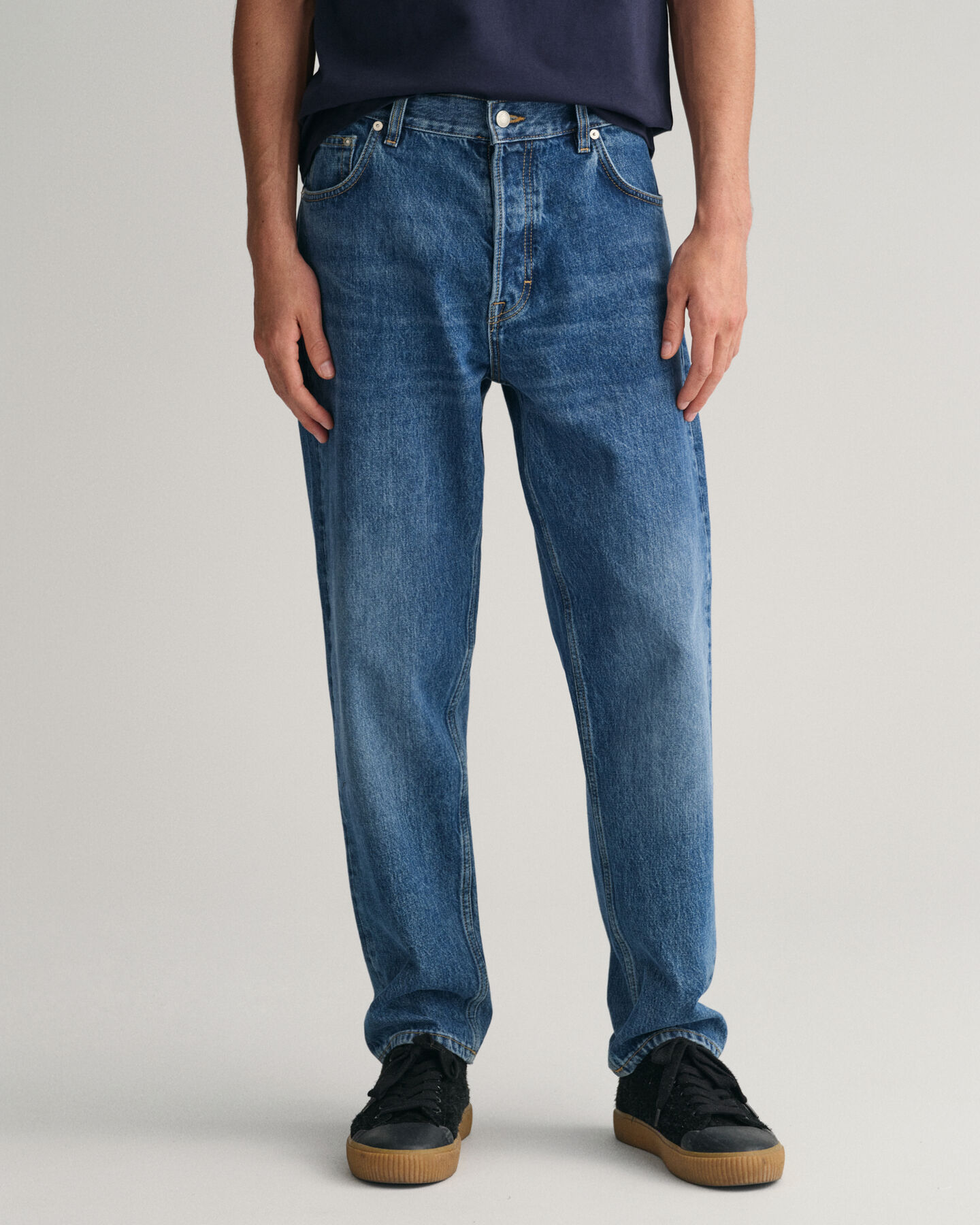 Relaxed Fit Tapered Jeans