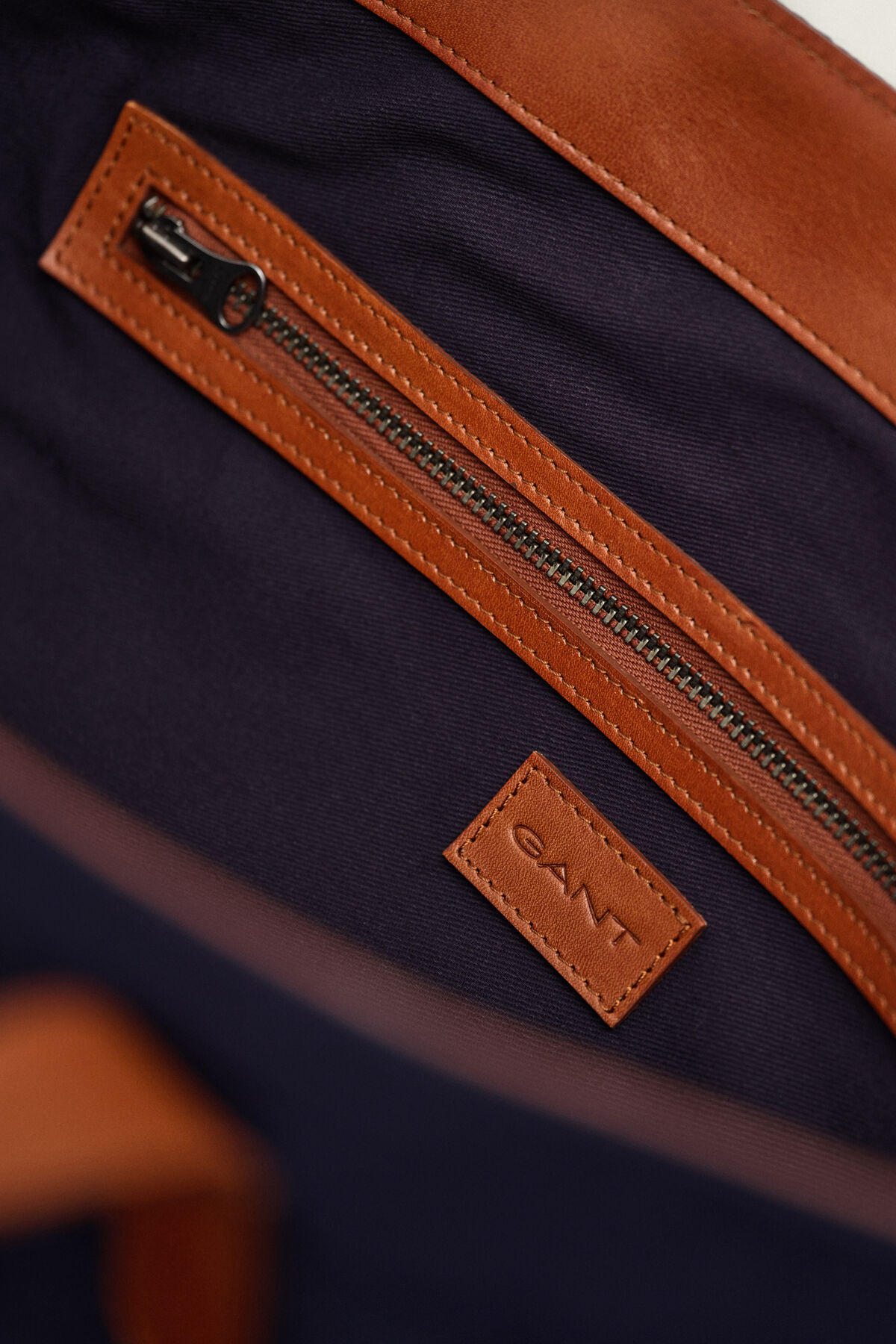 Gant x Yale Melton Tote Bag — MARINE