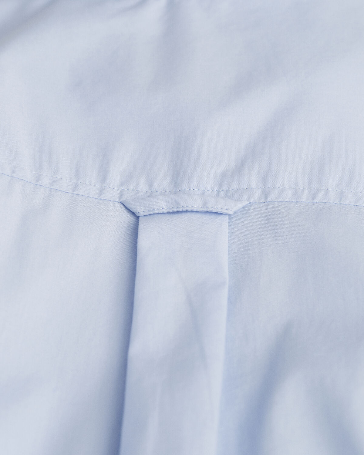 Relaxed Fit Classic Poplin Shirt — LIGHT BLUE