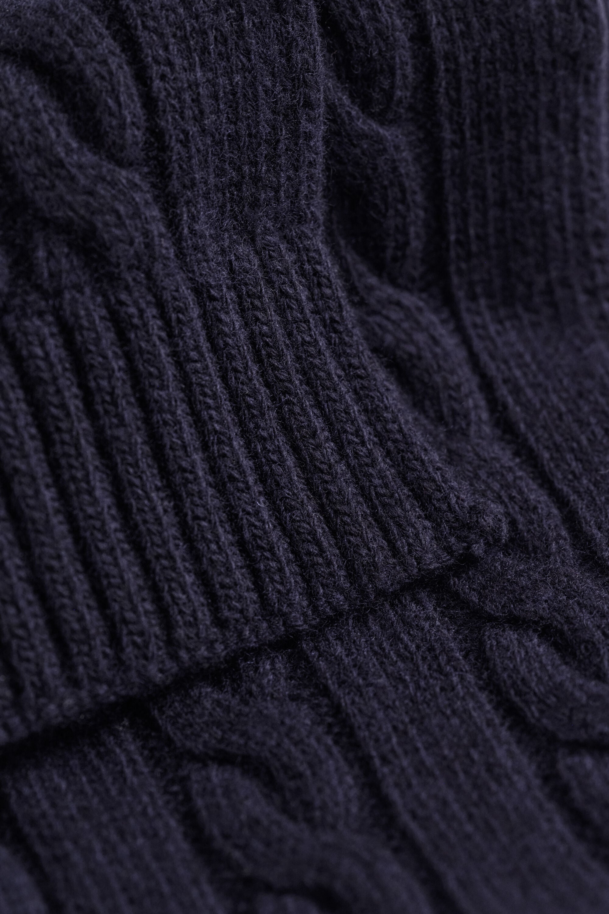 Lambswool Cable Knit Scarf — EVENING BLUE