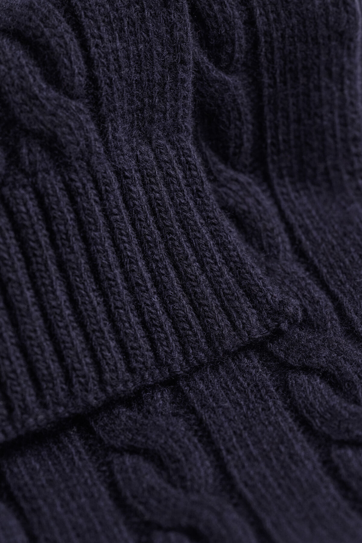 Lambswool Cable Knit Scarf — EVENING BLUE