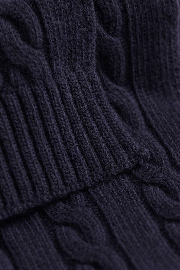 Lambswool Cable Knit Scarf — EVENING BLUE