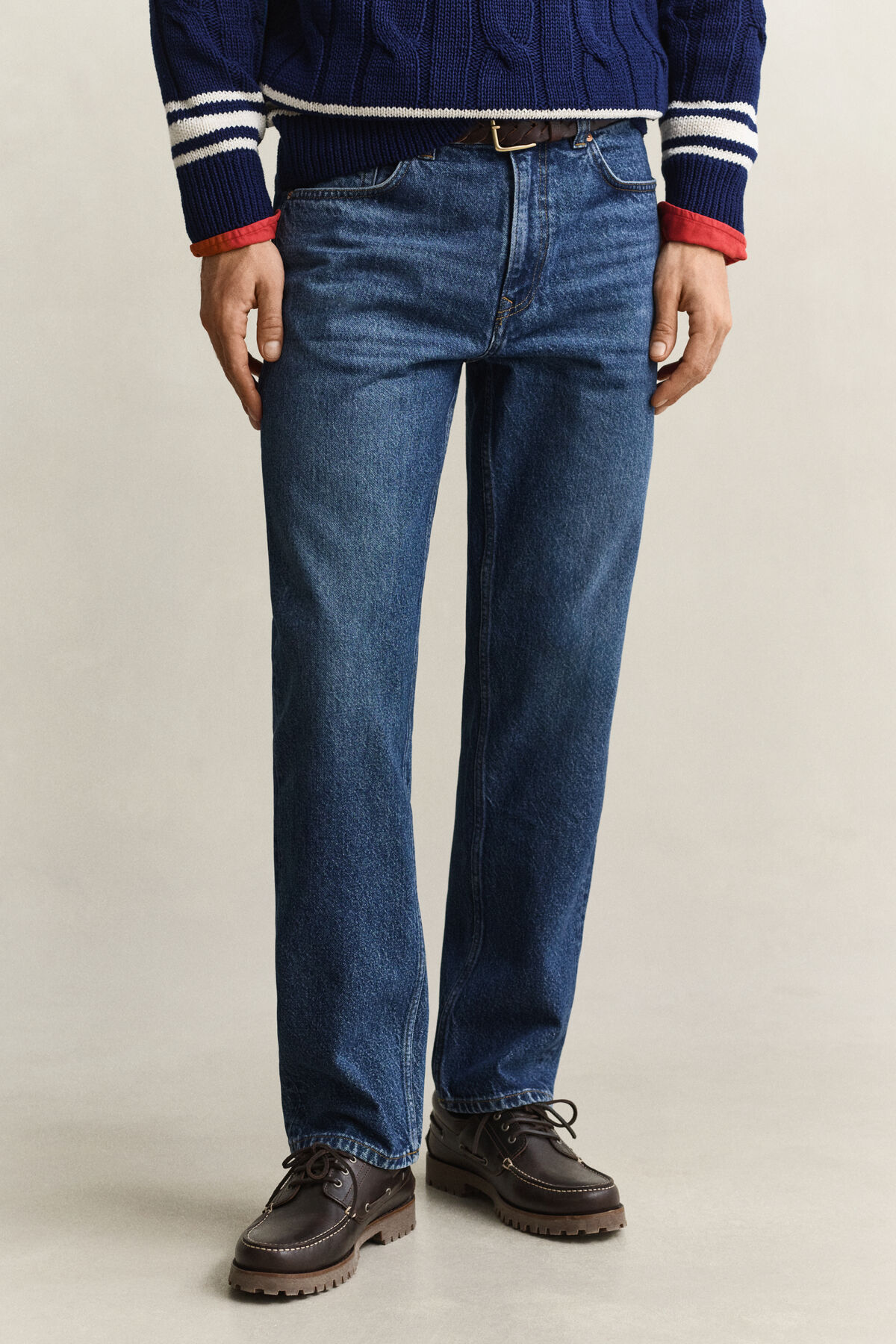 Straight Jeans — MID BLUE WORN IN