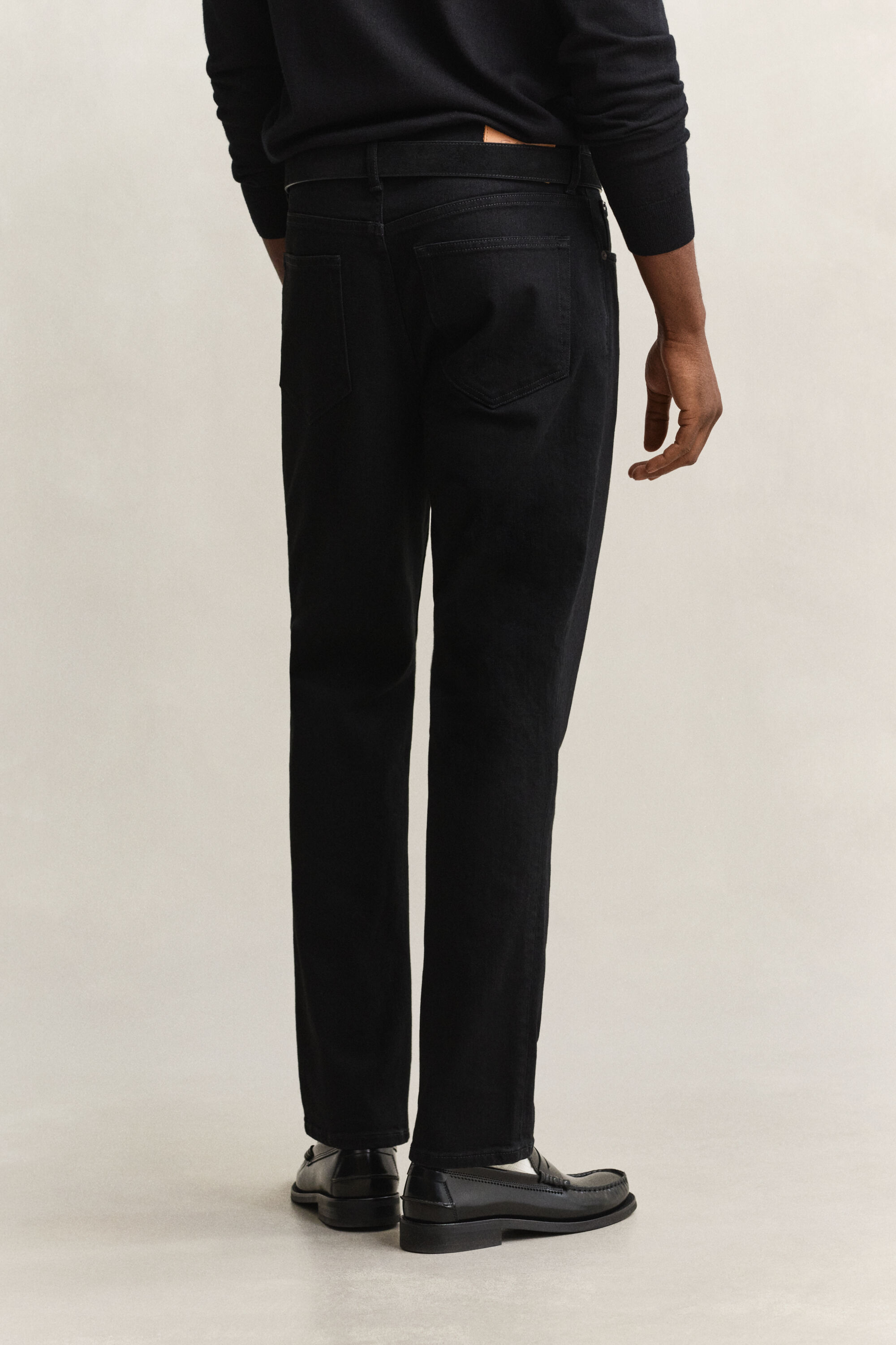 Regular Clean Wash Jeans
