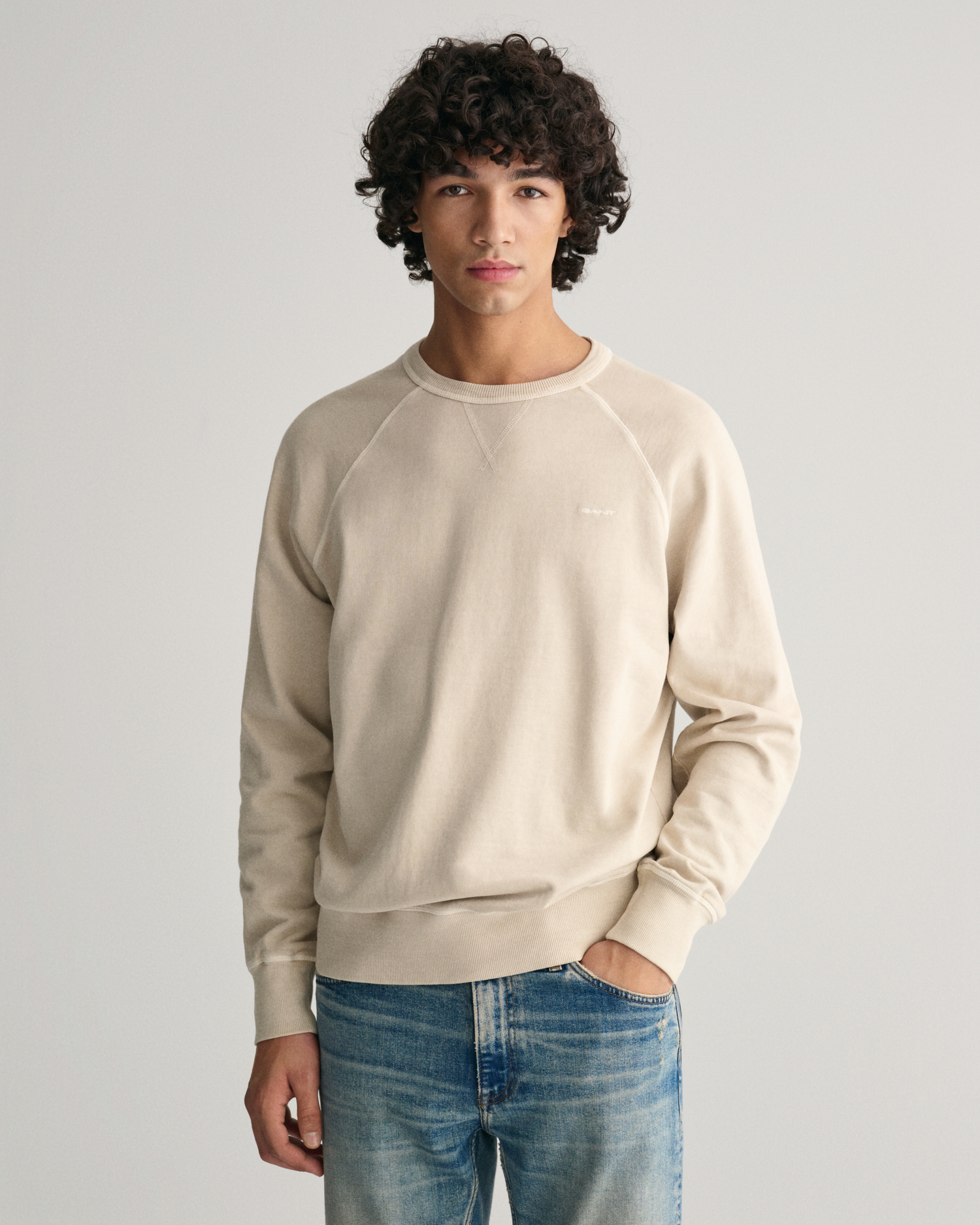 Gant sunfaded best sale crewneck sweatshirt