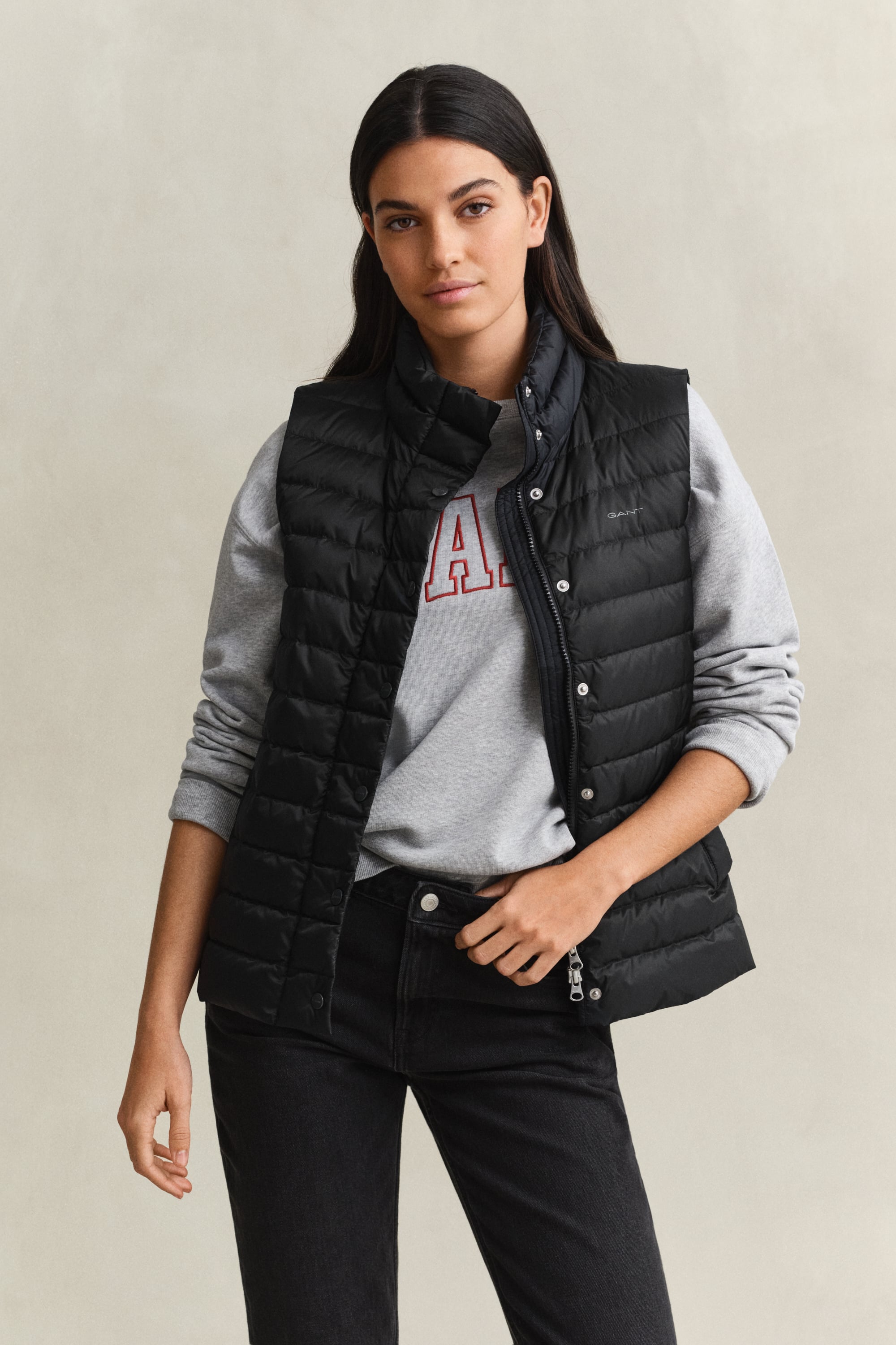 Gant Light Down Vest In Black